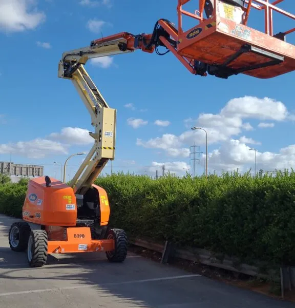 JLG 450AJ - במת זרוע מפרקית של אופק במות הרמה